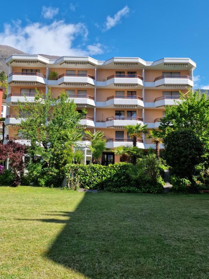 Opal Apartment Muralto Екстериор снимка